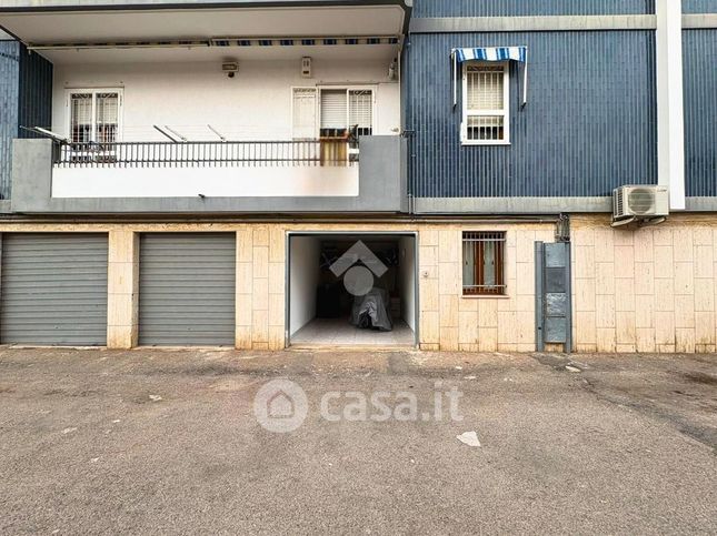 Box/posto auto in residenziale in Piazza Leone Severino