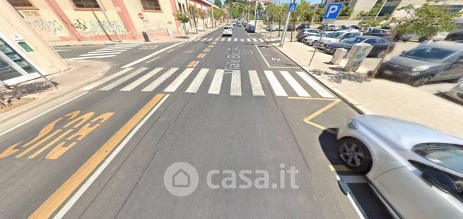 Ufficio in commerciale in Viale Bonaria 110