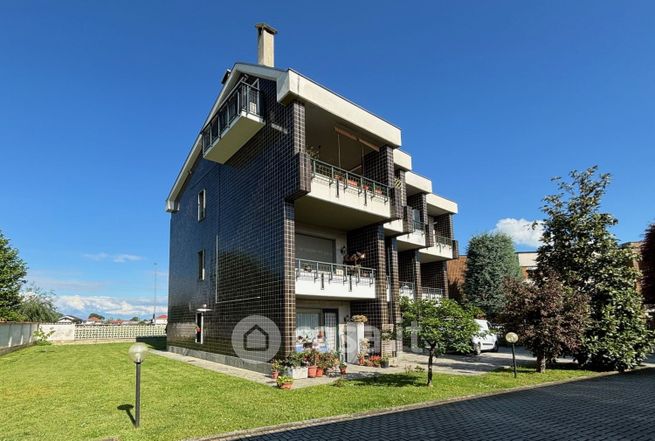 Appartamento in residenziale in Via Susa