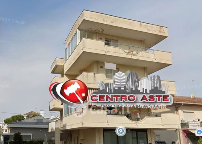 Appartamento in residenziale in Via Circonvallazione