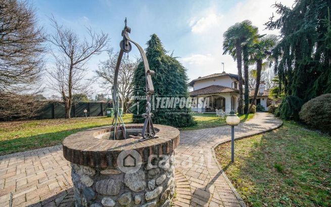 Casa indipendente in residenziale in Via Dante Alighieri