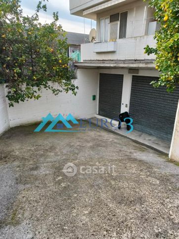Box/posto auto in residenziale in Via delle Campanule