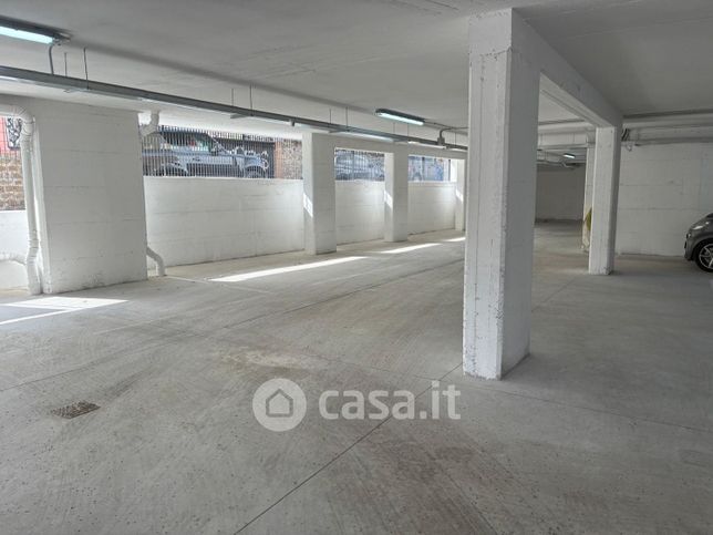 Box/posto auto in residenziale in Via del Pigneto