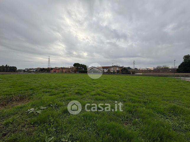 Terreno edificabile in residenziale in Via Don L. Milani