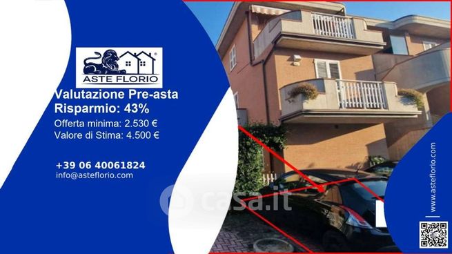 Box/posto auto in residenziale in Via della Montagnola 86