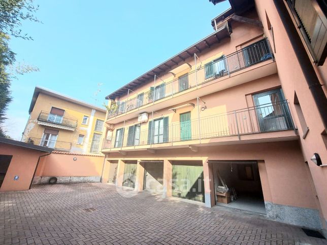 Appartamento in residenziale in Via Carugo 17