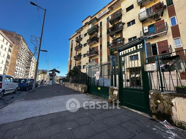 Appartamento in residenziale in Via Diocleziano 33