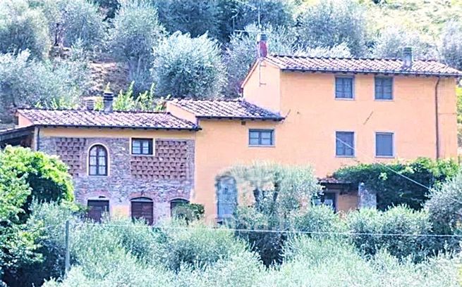 Rustico/casale in residenziale in Via di Vergalloro 2