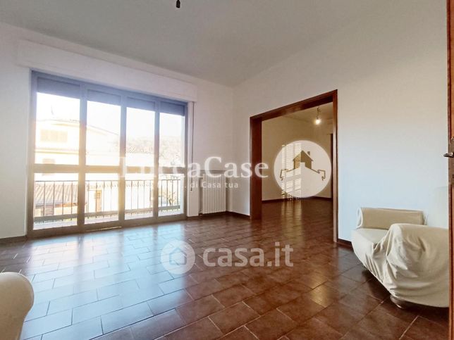 Appartamento in residenziale in Via del Centenario 79