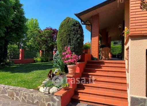 Villa in residenziale in Via A. Gramsci 13