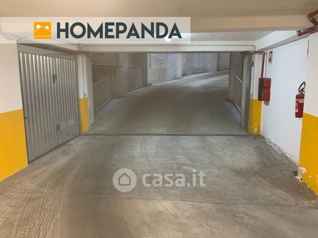 Garage/posto auto in residenziale in Via Redentore 43