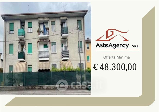 Appartamento in residenziale in Via X Giornate 35