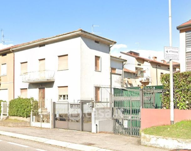 Casa indipendente in residenziale in Via Ramera 170