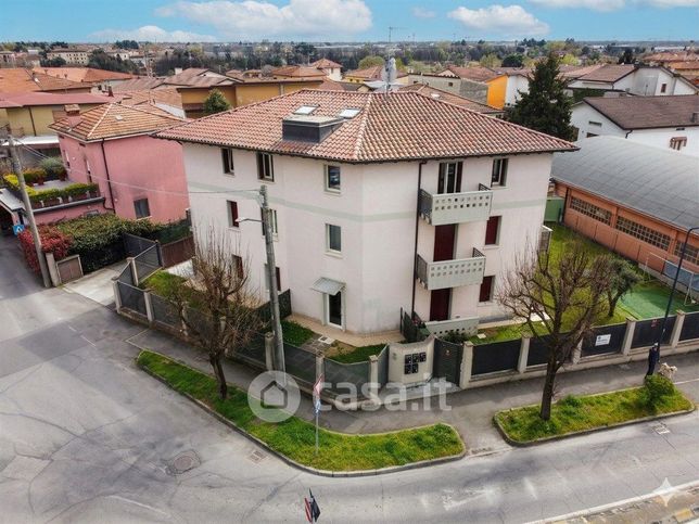 Appartamento in residenziale in Viale IV Novembre 17