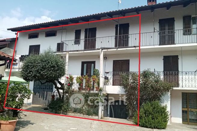 Casa bi/trifamiliare in residenziale in Strada Camborgetti Ballada 28