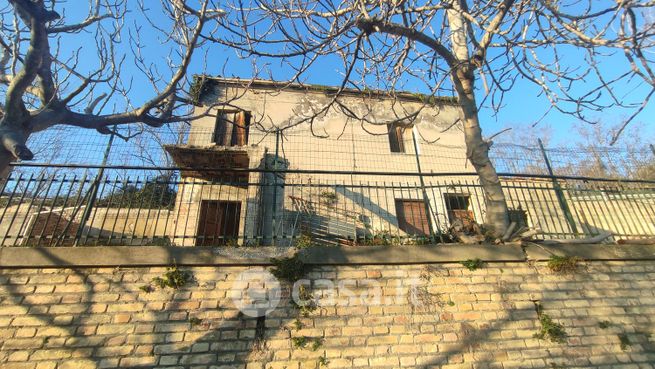 Casa indipendente in residenziale in Contrada Piane Maglierici 1