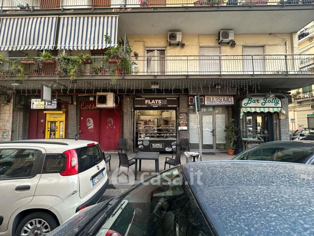 Negozio/locale commerciale in commerciale in Via Colonnello Carlo Lahalle