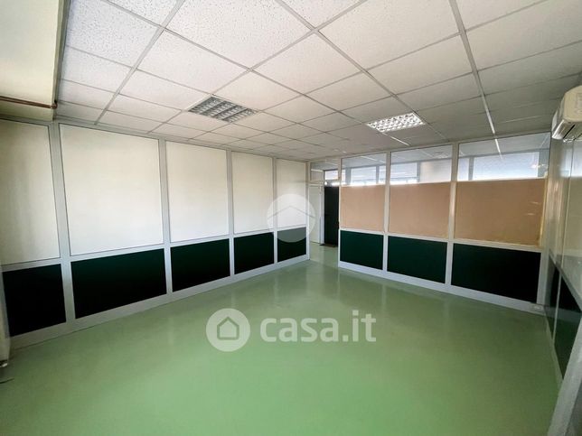 Capannone in commerciale in Via Trieste 1