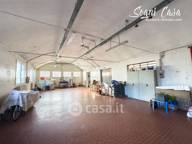 Capannone in commerciale in Via Sempione