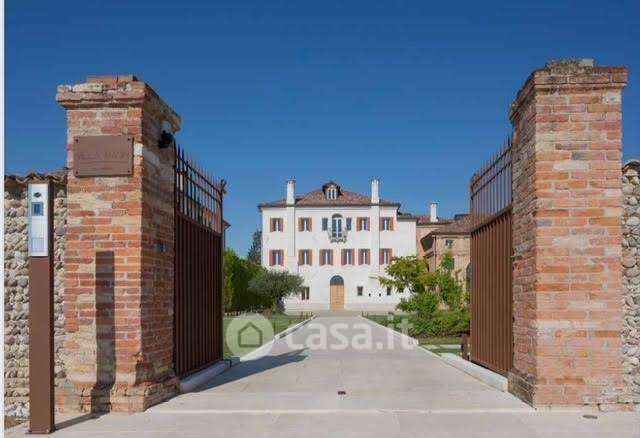 Appartamento in residenziale in Via Contrada 1