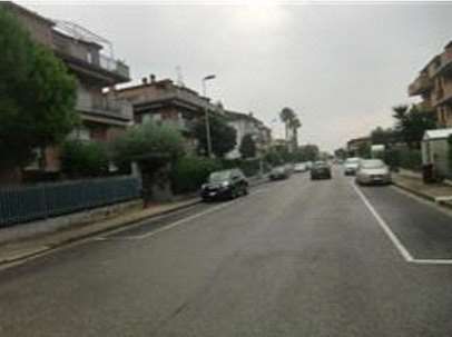 Box/posto auto in residenziale in Via Ungheria