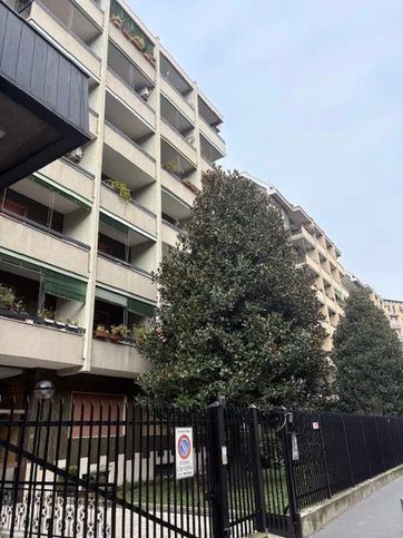 Appartamento in residenziale in Via Francesco Arese 12