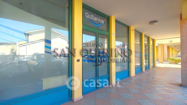 Ufficio in commerciale in Via Montello 10