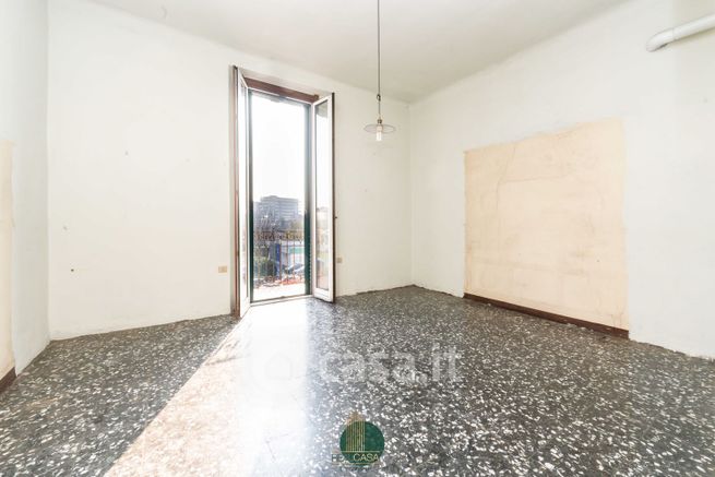 Appartamento in residenziale in Via Rombon 23