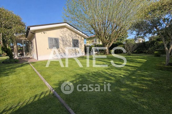 Villa in residenziale in Via Francesco Geminiani