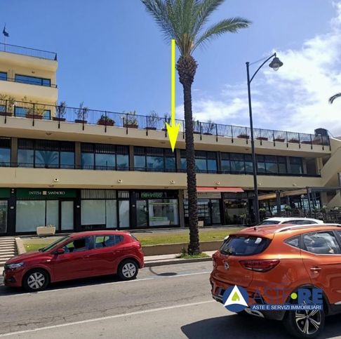 Ufficio in commerciale in Via Gabriele d'Annunzio 45