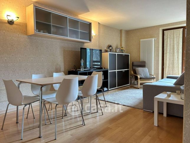 Appartamento in residenziale in Via Antonio De Giacomi 51