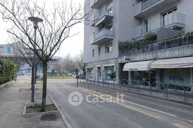 Negozio/locale commerciale in commerciale in 