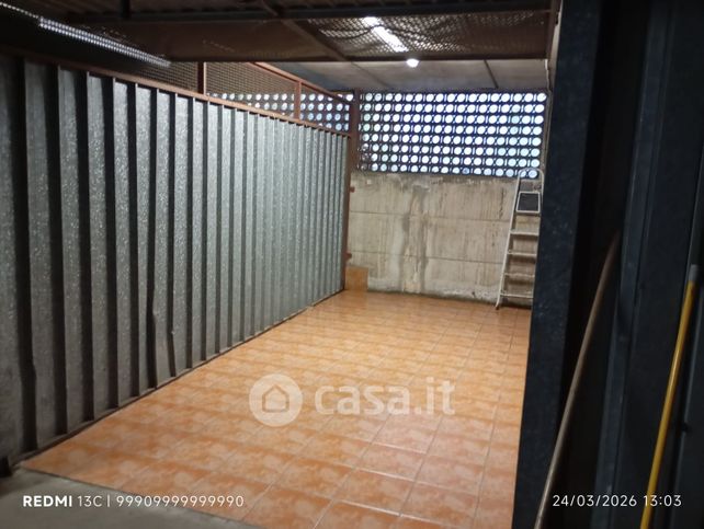 Box/posto auto in residenziale in Via dei Falletti Fratelli 1