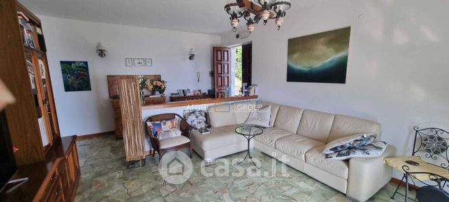 Appartamento in residenziale in Via Bergiola 26
