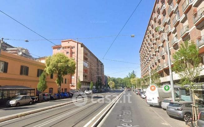 Box/posto auto in residenziale in Viale di Trastevere