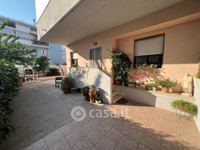 Appartamento in residenziale in Via dei Sabelli 12