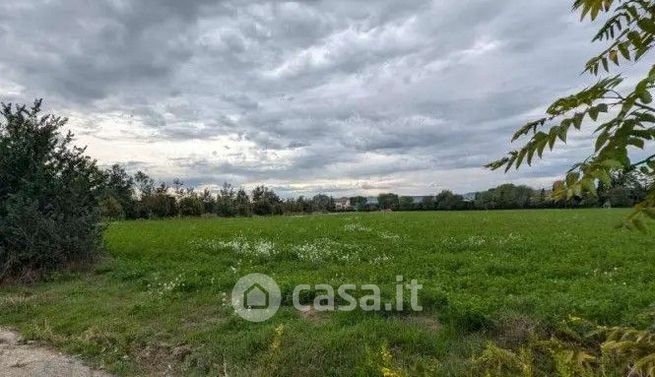 Terreno agricolo in commerciale in