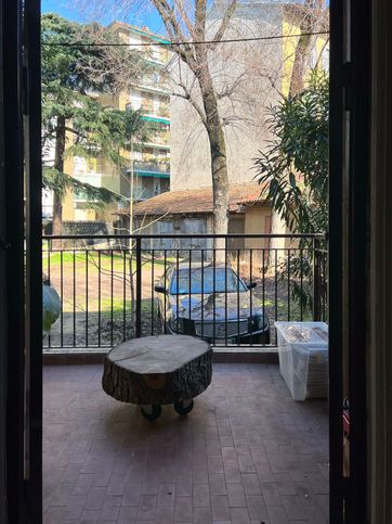 Appartamento in residenziale in Via Giovanni Pontano 31