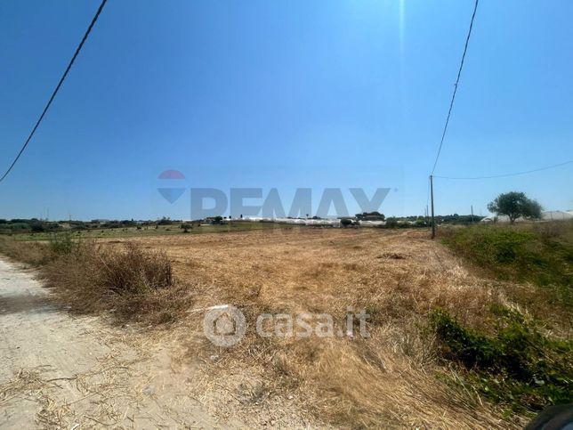 Terreno agricolo in commerciale in 