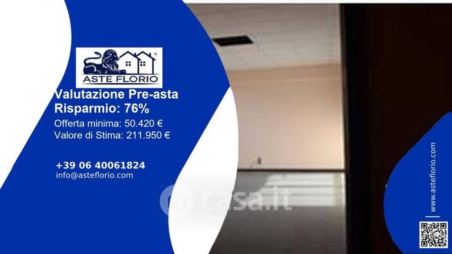 Capannone in commerciale in Contrada Campiglione