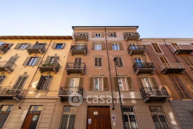 Appartamento in residenziale in Via Cossila 17