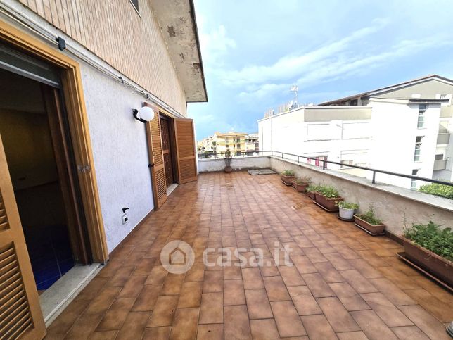 Attico/mansarda in residenziale in Via Kennedy 195