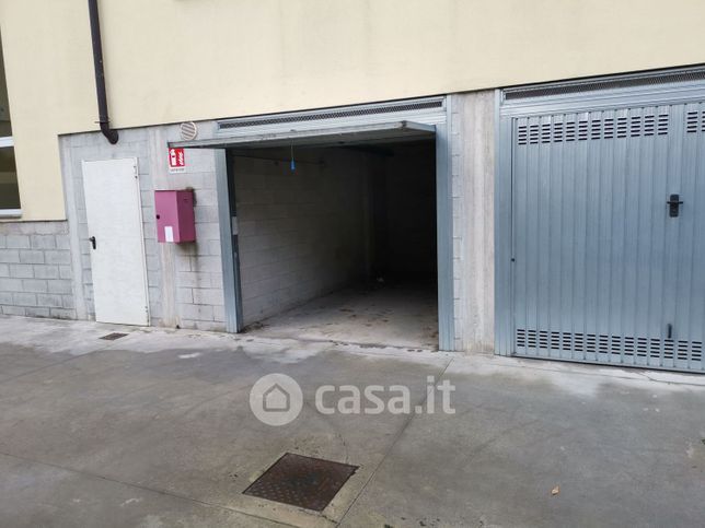 Box/posto auto in residenziale in Via Paolo Emilio Taviani