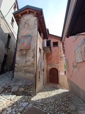 Rustico/casale in residenziale in Via Vigna