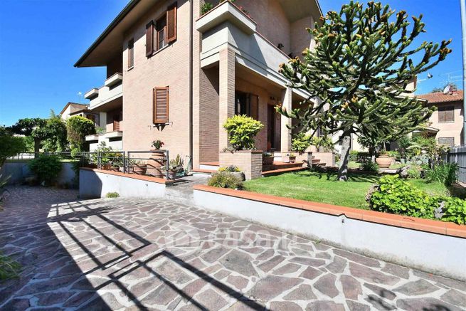 Appartamento in residenziale in Via Teano