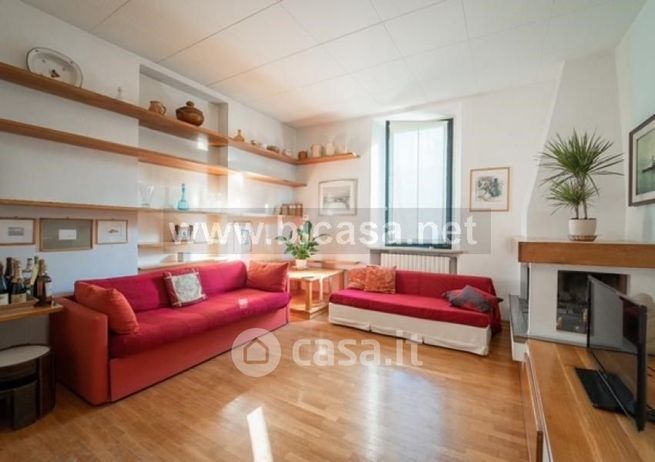 Villa in residenziale in Viale Trieste 287