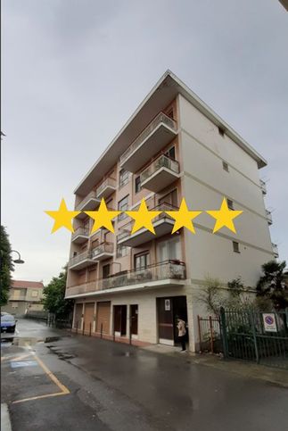Appartamento in residenziale in Via Circonvallazione