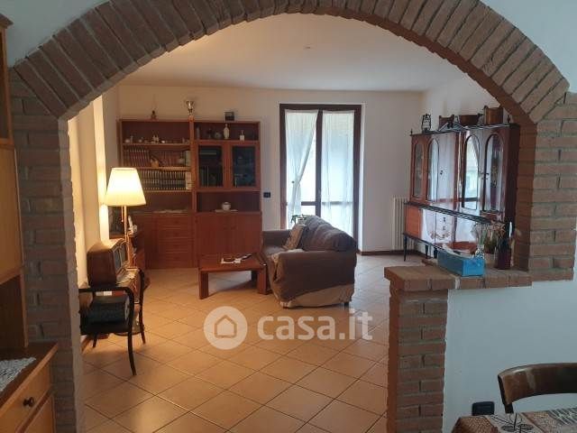 Villa in residenziale in 