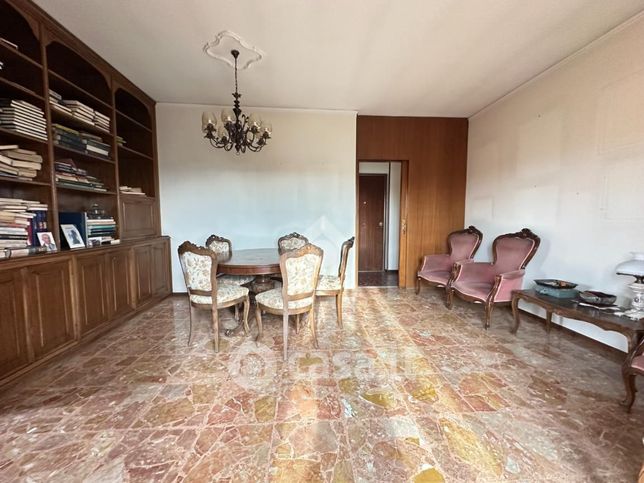 Appartamento in residenziale in Via degli Arusnati 13