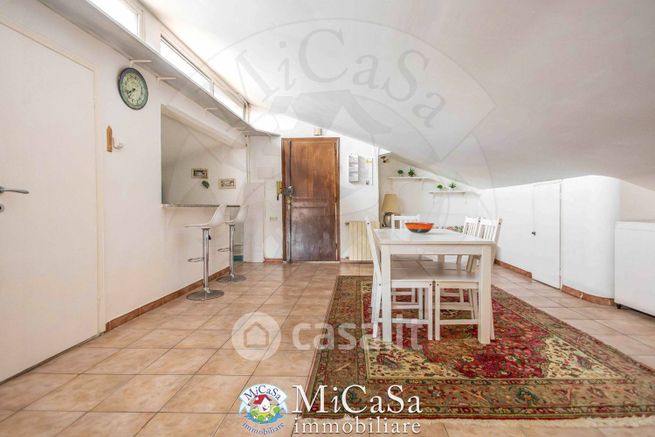 Attico/mansarda in residenziale in Via degli Oleandri 8